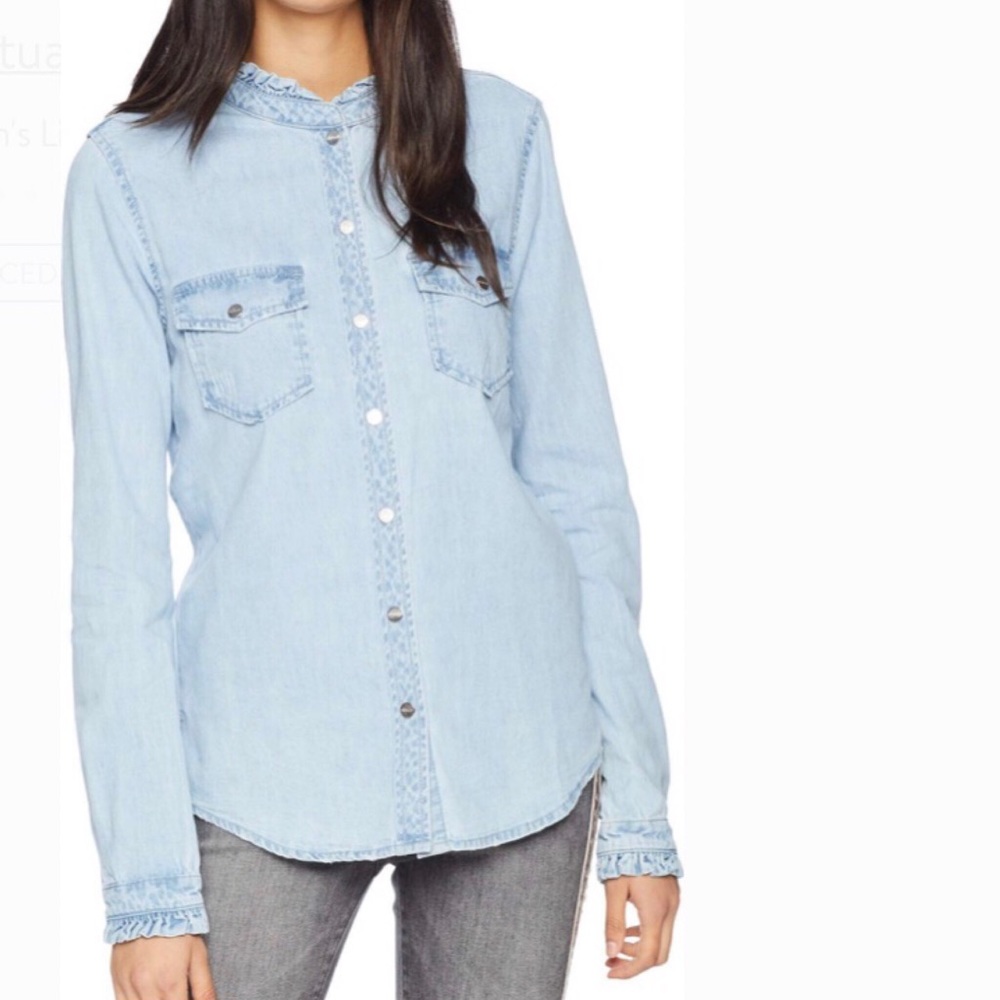 NWT Sanctuary Juniper ruffled denim button shirt